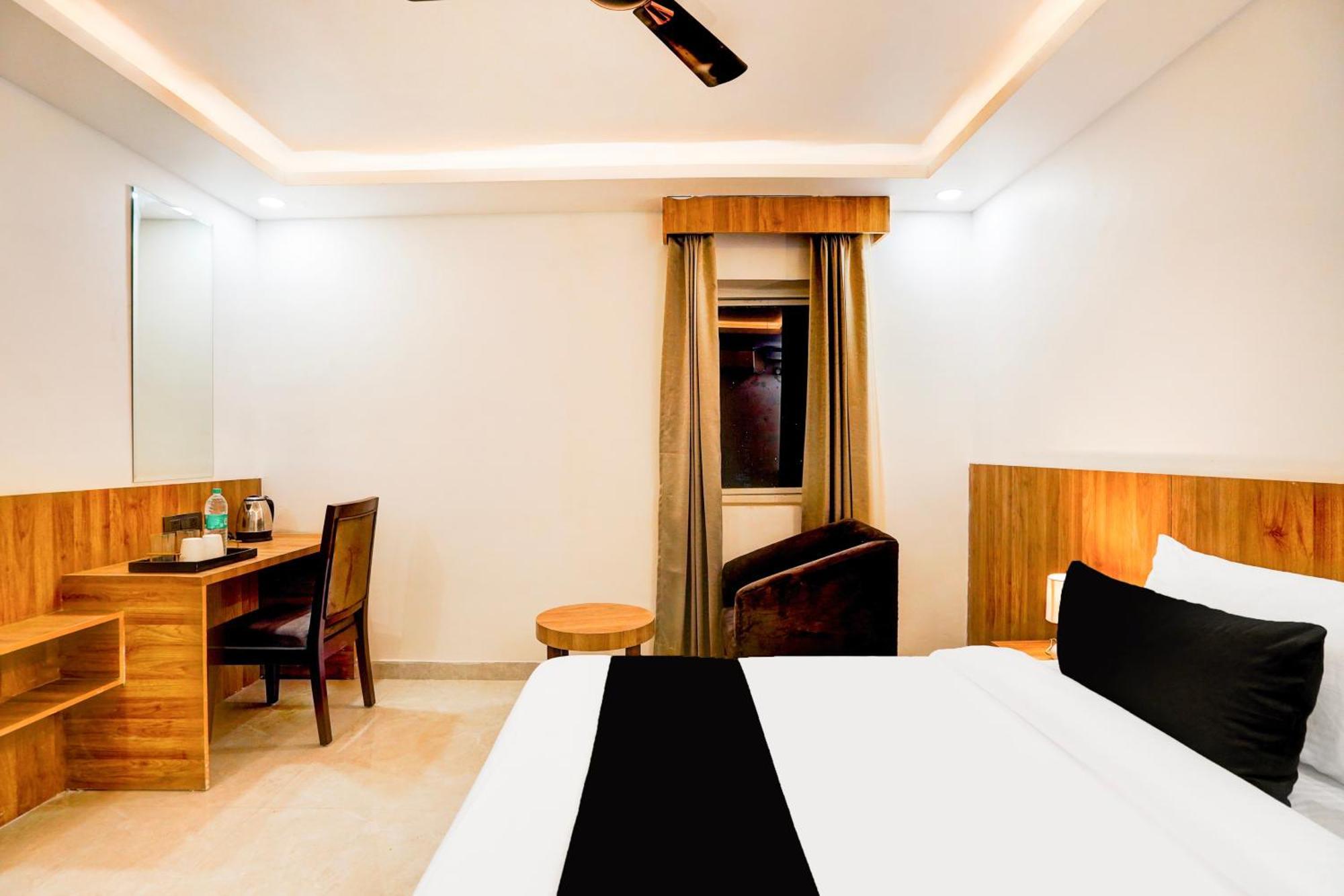 Townhouse Grand Address Hotel And Banquet Ghaziabad Exterior foto